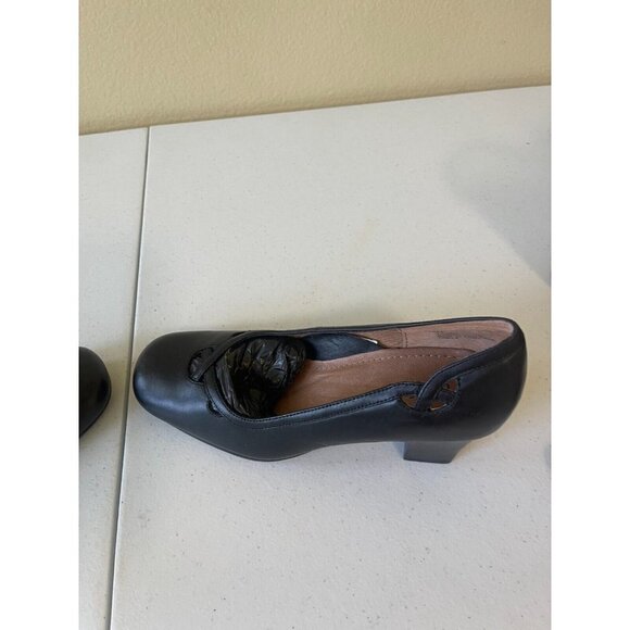 Strictly Comfort Womens Classic Pump Shoes Black Block Heels Leather 7 M - Picture 15 of 15